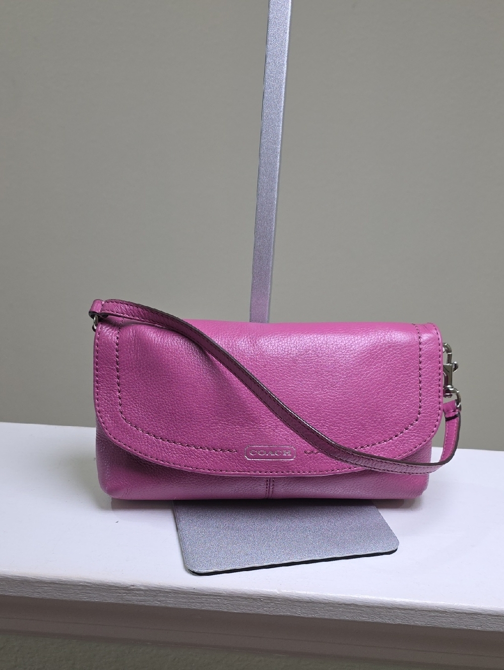 COACH F49177 PARK LEATHER LARGE FLAP WRISTLET/MINIBAG Rose Pink VGUC - Picture 12 of 17
